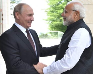 अनेक देश रशियावर निर्बंध घालत असताना भारताला दिली मोठी ऑफर